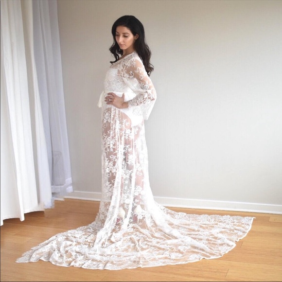 Bridal lace long robe - Picture 1 of 7